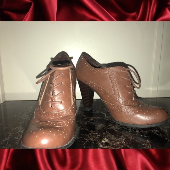 Heels - Picture 1 of 1